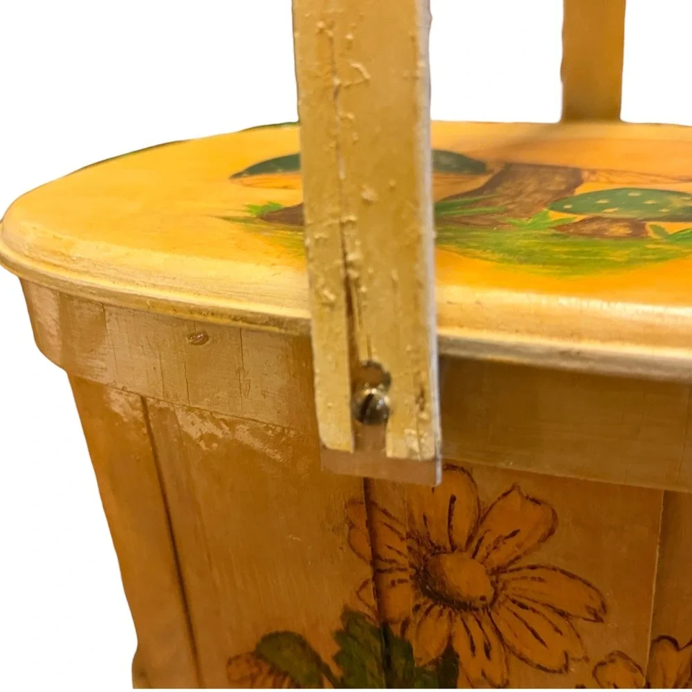 Vintage 1970s Mushroom Wooden Basket Purse Hand Painted Daisies Cottagecore